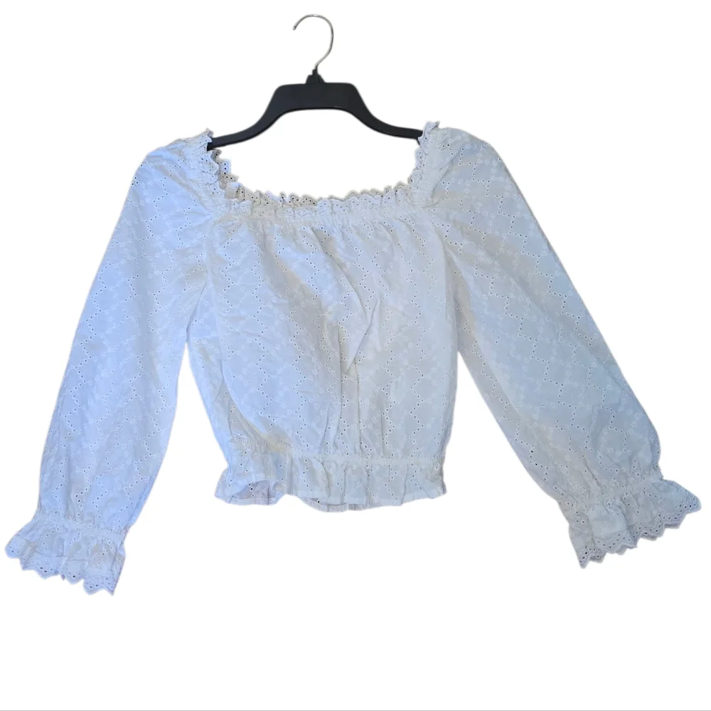 3/$15 Divided White Peasant Eyelet Crop Top Size 2